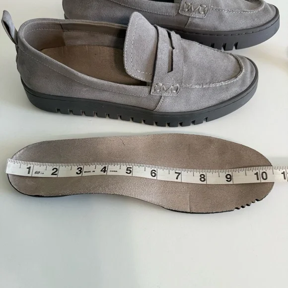 Vionic Uptown Suede Loafers Flats Women Size 9 Light Gray Comfy Work Office - Picture 11 of 13